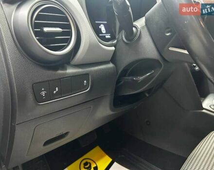 Сірий Хендай Kona, об'ємом двигуна 2 л та пробігом 55 тис. км за 15800 $, фото 8 на Automoto.ua