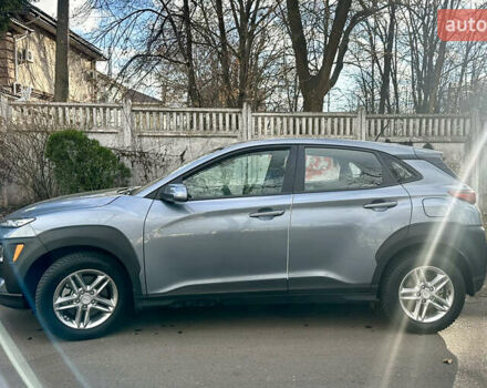 Серый Хендай Kona, объемом двигателя 2 л и пробегом 40 тыс. км за 18000 $, фото 1 на Automoto.ua