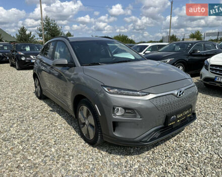 Серый Хендай Kona, объемом двигателя 0 л и пробегом 133 тыс. км за 16300 $, фото 1 на Automoto.ua