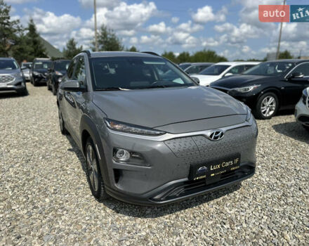 Серый Хендай Kona, объемом двигателя 0 л и пробегом 133 тыс. км за 16300 $, фото 2 на Automoto.ua