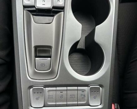 Серый Хендай Kona, объемом двигателя 0 л и пробегом 120 тыс. км за 16500 $, фото 17 на Automoto.ua