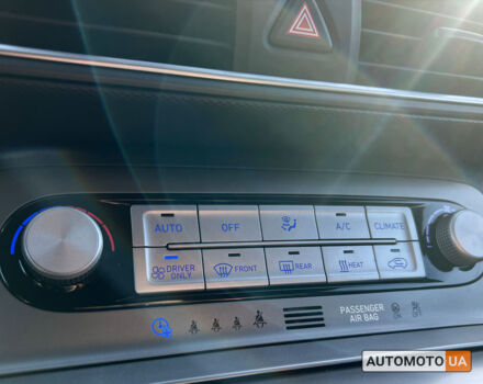 Серый Хендай Kona, объемом двигателя 64 л и пробегом 119 тыс. км за 16999 $, фото 14 на Automoto.ua