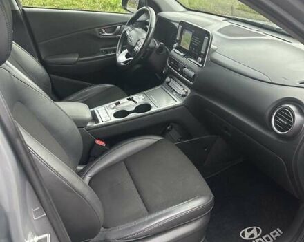 Серый Хендай Kona, объемом двигателя 0 л и пробегом 120 тыс. км за 16500 $, фото 14 на Automoto.ua