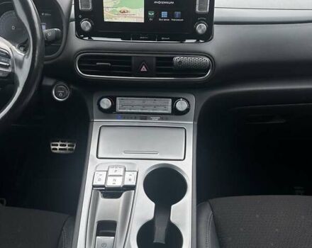 Серый Хендай Kona, объемом двигателя 0 л и пробегом 120 тыс. км за 16500 $, фото 12 на Automoto.ua