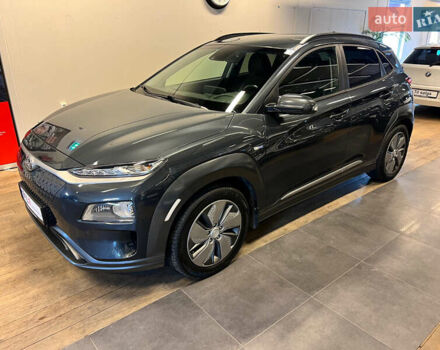 Серый Хендай Kona, объемом двигателя 0 л и пробегом 85 тыс. км за 14450 $, фото 2 на Automoto.ua