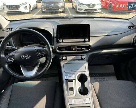 Серый Хендай Kona, объемом двигателя 0 л и пробегом 137 тыс. км за 16700 $, фото 28 на Automoto.ua