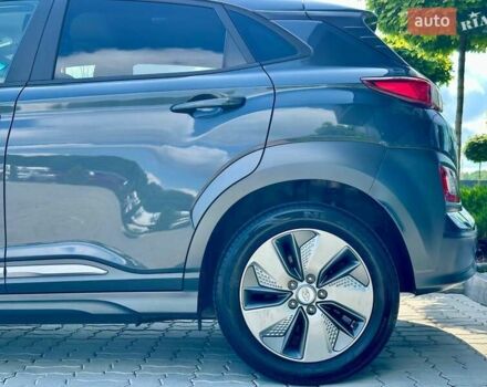 Серый Хендай Kona, объемом двигателя 0 л и пробегом 137 тыс. км за 16700 $, фото 6 на Automoto.ua