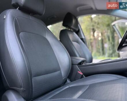 Серый Хендай Kona, объемом двигателя 0 л и пробегом 96 тыс. км за 17200 $, фото 66 на Automoto.ua