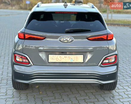 Серый Хендай Kona, объемом двигателя 0 л и пробегом 126 тыс. км за 17300 $, фото 17 на Automoto.ua