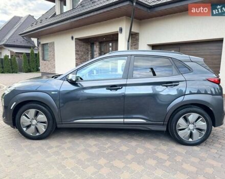 Сірий Хендай Kona, об'ємом двигуна 0 л та пробігом 71 тис. км за 17700 $, фото 9 на Automoto.ua
