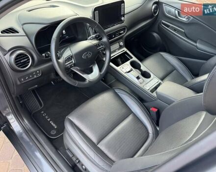 Сірий Хендай Kona, об'ємом двигуна 0 л та пробігом 71 тис. км за 17700 $, фото 33 на Automoto.ua
