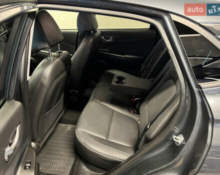 Серый Хендай Kona, объемом двигателя 0 л и пробегом 85 тыс. км за 14450 $, фото 10 на Automoto.ua