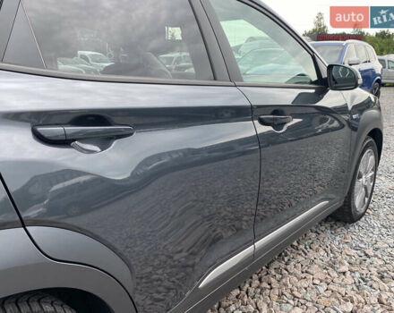Сірий Хендай Kona, об'ємом двигуна 0 л та пробігом 115 тис. км за 18700 $, фото 14 на Automoto.ua