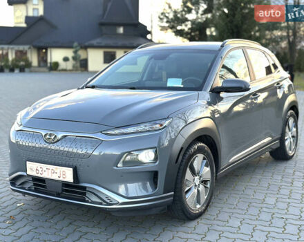 Серый Хендай Kona, объемом двигателя 0 л и пробегом 126 тыс. км за 17300 $, фото 9 на Automoto.ua