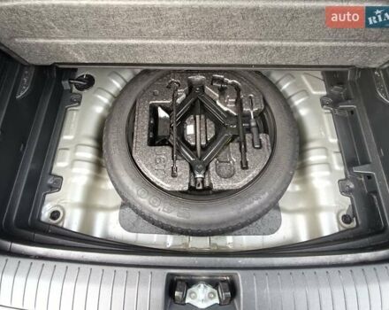 Сірий Хендай Kona, об'ємом двигуна 2 л та пробігом 112 тис. км за 14200 $, фото 13 на Automoto.ua