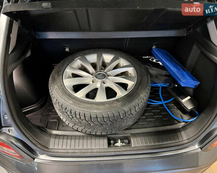 Серый Хендай Kona, объемом двигателя 0 л и пробегом 85 тыс. км за 14450 $, фото 22 на Automoto.ua