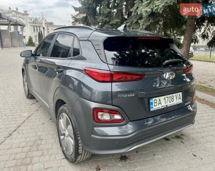 Сірий Хендай Kona, об'ємом двигуна 0 л та пробігом 92 тис. км за 17900 $, фото 2 на Automoto.ua