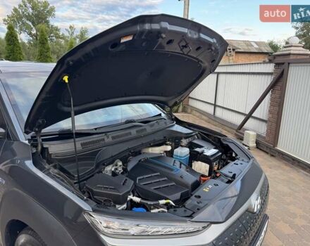 Сірий Хендай Kona, об'ємом двигуна 0 л та пробігом 71 тис. км за 17700 $, фото 82 на Automoto.ua