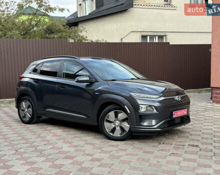 Серый Хендай Kona, объемом двигателя 0 л и пробегом 65 тыс. км за 16399 $, фото 57 на Automoto.ua