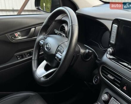 Сірий Хендай Kona, об'ємом двигуна 0 л та пробігом 71 тис. км за 17700 $, фото 37 на Automoto.ua