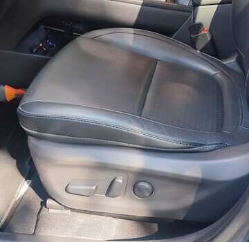 Серый Хендай Kona, объемом двигателя 0 л и пробегом 105 тыс. км за 17999 $, фото 14 на Automoto.ua