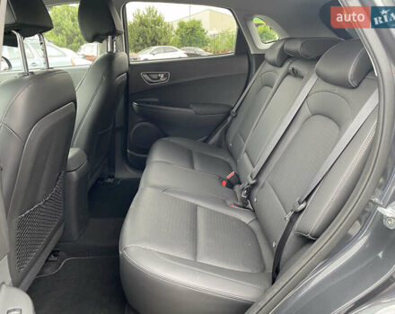 Сірий Хендай Kona, об'ємом двигуна 0 л та пробігом 115 тис. км за 18700 $, фото 26 на Automoto.ua