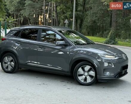 Серый Хендай Kona, объемом двигателя 0 л и пробегом 96 тыс. км за 17200 $, фото 8 на Automoto.ua