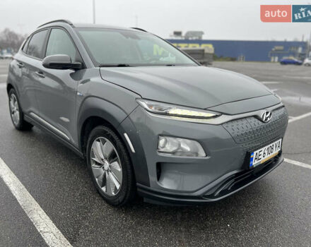 Серый Хендай Kona, объемом двигателя 0 л и пробегом 131 тыс. км за 16500 $, фото 4 на Automoto.ua