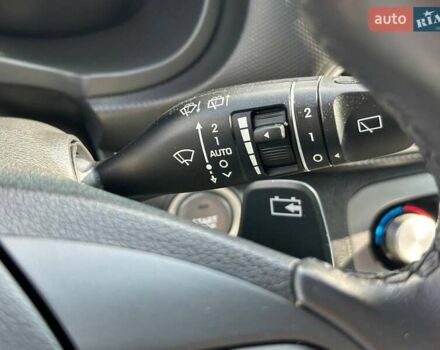 Серый Хендай Kona, объемом двигателя 0 л и пробегом 137 тыс. км за 16700 $, фото 24 на Automoto.ua