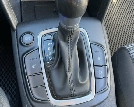 Серый Хендай Kona, объемом двигателя 2 л и пробегом 93 тыс. км за 15900 $, фото 30 на Automoto.ua