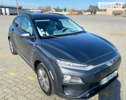 Сірий Хендай Kona, об'ємом двигуна 0 л та пробігом 73 тис. км за 20500 $, фото 1 на Automoto.ua