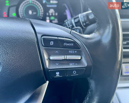 Серый Хендай Kona, объемом двигателя 0 л и пробегом 95 тыс. км за 17500 $, фото 60 на Automoto.ua