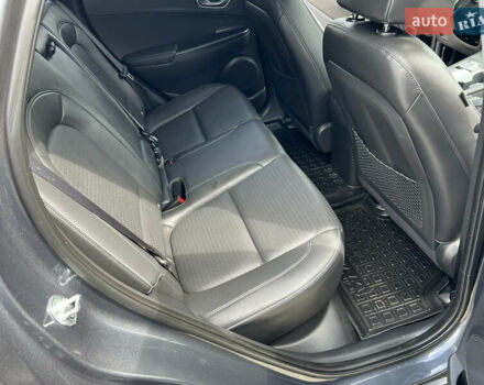 Серый Хендай Kona, объемом двигателя 0 л и пробегом 96 тыс. км за 17300 $, фото 13 на Automoto.ua