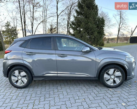 Серый Хендай Kona, объемом двигателя 0 л и пробегом 126 тыс. км за 17300 $, фото 23 на Automoto.ua