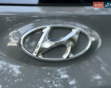 Серый Хендай Kona, объемом двигателя 0 л и пробегом 96 тыс. км за 17200 $, фото 31 на Automoto.ua