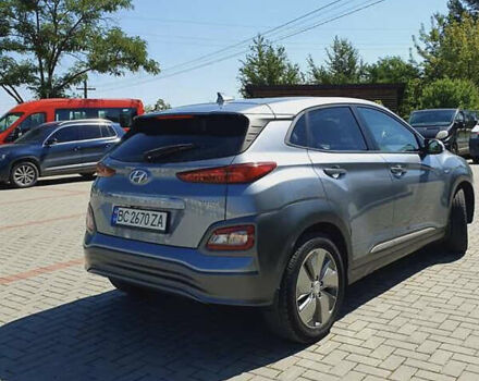 Серый Хендай Kona, объемом двигателя 0 л и пробегом 114 тыс. км за 15300 $, фото 3 на Automoto.ua