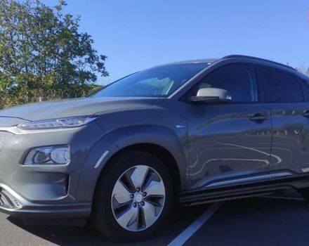 Сірий Хендай Kona, об'ємом двигуна 0 л та пробігом 71 тис. км за 17500 $, фото 35 на Automoto.ua