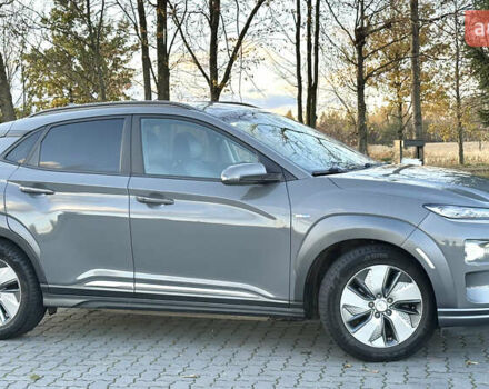 Серый Хендай Kona, объемом двигателя 0 л и пробегом 126 тыс. км за 17300 $, фото 13 на Automoto.ua