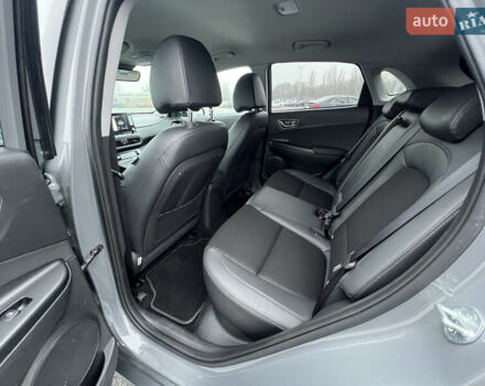 Серый Хендай Kona, объемом двигателя 0 л и пробегом 131 тыс. км за 16500 $, фото 18 на Automoto.ua