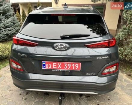 Серый Хендай Kona, объемом двигателя 0 л и пробегом 80 тыс. км за 18900 $, фото 7 на Automoto.ua