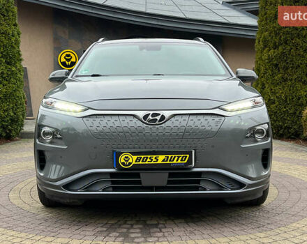 Серый Хендай Kona, объемом двигателя 0 л и пробегом 164 тыс. км за 16999 $, фото 1 на Automoto.ua