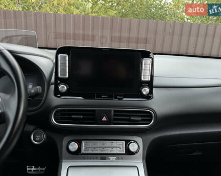 Серый Хендай Kona, объемом двигателя 0 л и пробегом 127 тыс. км за 17650 $, фото 28 на Automoto.ua