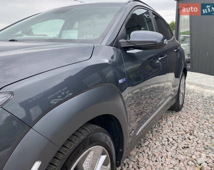 Сірий Хендай Kona, об'ємом двигуна 0 л та пробігом 115 тис. км за 18700 $, фото 7 на Automoto.ua