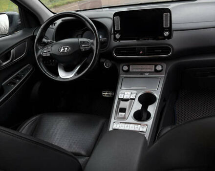 Серый Хендай Kona, объемом двигателя 0 л и пробегом 115 тыс. км за 19000 $, фото 40 на Automoto.ua