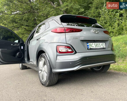 Сірий Хендай Kona, об'ємом двигуна 0 л та пробігом 109 тис. км за 17000 $, фото 18 на Automoto.ua