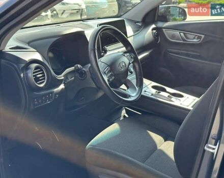 Серый Хендай Kona, объемом двигателя 0 л и пробегом 137 тыс. км за 16700 $, фото 33 на Automoto.ua