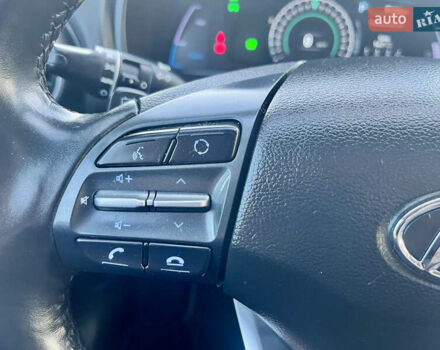 Серый Хендай Kona, объемом двигателя 0 л и пробегом 95 тыс. км за 17500 $, фото 59 на Automoto.ua