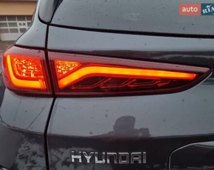 Серый Хендай Kona, объемом двигателя 0 л и пробегом 151 тыс. км за 16399 $, фото 12 на Automoto.ua
