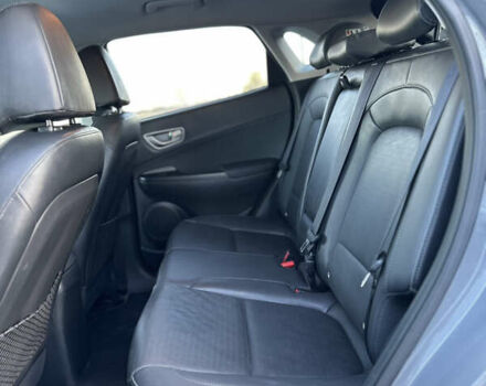 Серый Хендай Kona, объемом двигателя 0 л и пробегом 126 тыс. км за 17300 $, фото 60 на Automoto.ua