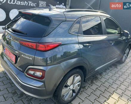Серый Хендай Kona, объемом двигателя 0 л и пробегом 96 тыс. км за 17300 $, фото 5 на Automoto.ua